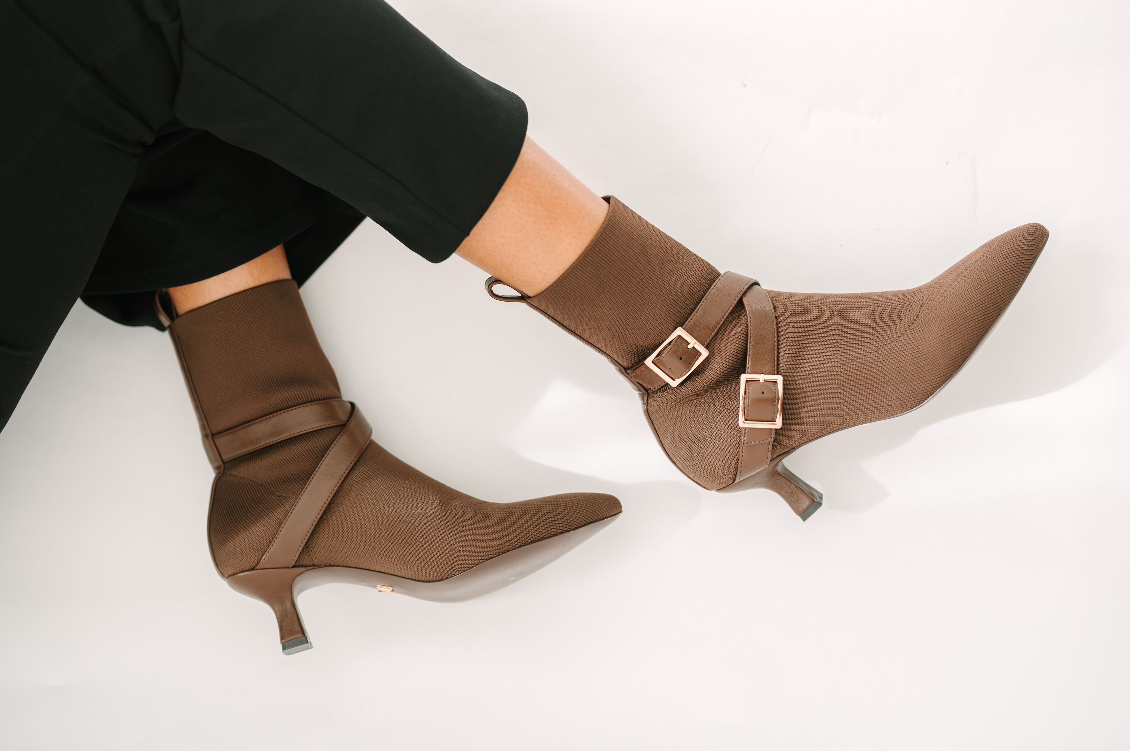 Alma Booties Brown