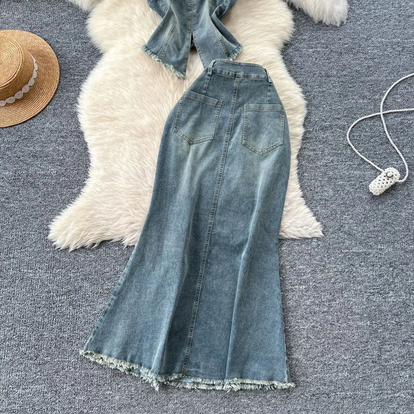 American Hot Girl Retro Denim Two-piece Set.Women's New Summer Fashion Sexy Strappy Halter Top + High Waist Slit Half Body Skirt